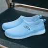 Botas de Chuva Fashion Transfronteiriças para Mulheres, Solas Macias, Sapatos de Água Confortáveis e Versáteis para Uso Externo, Sapatos de Borracha Respiráveis Antiderrapantes de Verão para Cozinha