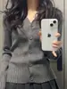 Cárdigan de Punto con Cuello en V de un Solo Botón para Mujer, Primavera 2026, Corte Ajustado, Estilo Chica Spicy, Suéter con Capa Interior Texturizada