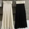 Saia Tricô Média Macia e Grossa na Cor Damasco, Estilo Cauda de Peixe, para Mulheres, Outono/Inverno 2026