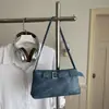 Bolso de hombro estilo baguette con estampado de leopardo retro, bolso de hombro para mujer con hebilla de cinturón personalizada, de nicho y moderno, adecuado para ir al trabajo, popular entre los influencers