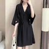 Vestido Chemise Feminino Plus Size Estiloso com Cintura Ajustável e Decote em V para Verão 2025