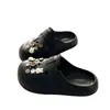 Estilo Dama Suave Verano Estilo Coreano Dulce Botón de Conejito Blanco Floral Exterior Casual Versátil Chanclas de EVA de Punta Cerrada para Mujer