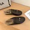 Mocasines cálidos y elegantes para mujer, slip-ons de punta cerrada, zapatos peludos para otoño e invierno con borlas, slip-ons de felpa, zapatos perezosos estilo británico