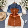 Vestido feminino estilo coreano, falso duas peças, retrô, jeans, manga curta, design de costura, zíper, corte justo, curto, com temperamento