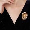 Broche de fogos de artifício atmosférico de luxo, suéter feminino, corpete de pérola solta de alta qualidade, acessórios para casal, broche de girassol