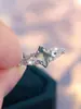 Plata de Ley S925 Gama Alta Retro Rombo Hierba Acuática Borde de Ágata Gota de Agua Diamante Blanco Diseño de Nicho para Mujer Lujo Accesible y Versátil