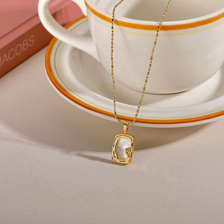 贝母方框吊坠项链