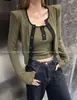 Nuevo top tipo camisola abotonado y plisado estilo coreano, camiseta de manga larga color block, cárdigan y conjunto de dos piezas falsas - un atuendo a la moda