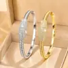 Pulsera con Cierre Espiral de Diamantes Completos en Forma de Oliva Diseño Incrustado de Diamantes Nicho Lujo Ligero Sensación de Alta Gama Versátil para el Día a Día Pulsera para Mujer