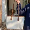 Bolso Pequeño Súper Popular para Mujer 2024 Nuevo Bolso Cruzado Moda Retro de un Solo Hombro Portátil Bolso Cuadrado Pequeño Almohada para Dama