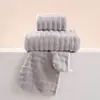 Toalha de Banho Aveludada Bolha Transfronteiriça Toalha de Veludo Coral Absorvente Toalha de Banho Toalha de Rosto Banho Toalha de Banho Grande Toalha Espessa Venda por Atacado