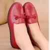 KFC Verano Nuevos Zapatos Casuales Pequeños de Cuero para el Hogar Trabajo Antideslizantes Transpirables Versátiles Zapatos para Mujer Zapatos para Madre de Mediana Edad y Anciana
