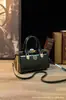 Otoño 2023 Nuevo Bolso de Mano de Alta Gama Boda Festivo Rojo Brillante Charol Color Brillante Bolso Vintage Europeo y Americano para Mujer