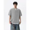 Verão 2026 Novo Masculino Malha Waffle Falso Duas Peças Gola V Manga Curta Camiseta Camisa de Casal Masculino Top Tendência de Alta Qualidade