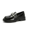 Mocassins de Solado Grosso para Mulheres Inverno 2026 Sapatos Pequenos de Couro Forrados com Lã Estilo Britânico Slip-On Jk Flats Modelo de Transmissão ao Vivo Douyin