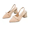 Tacones Altos con Correa de Perlas Estilo Francés para Mujer, Nuevos Sandalias Negras de Tacón Grueso y Punta Cerrada Primavera/Verano 2026, Zapatos de Salón de Punta