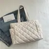 Bolso de Algodón Ins para Mujer 2025 Otoño e Invierno Nuevo Bolso Bandolera Acolchado de Gran Capacidad Bolso Tote Bolso de Hombro para Viajar de Compras