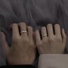 Nuevo anillo de pareja con forro de plata esterlina S925. Un par de anillos de apertura ajustables con diseño de nicho para hombres y mujeres. Venta al por mayor.