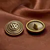 Botones Metálicos Estilo Chanel Vintage al por Mayor para Fabricantes con Acabado de Alta Gama, Botones para Traje Estilo Británico, Botones para Abrigo, Botones de Coser a Mano