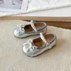 Sapatos de Couro Infantis para Meninas Sapatos de Princesa Mary Janes com Laço Estilo Primavera e Outono Sapatos de Couro Infantis para Combinar com Saias Sapatos Únicos para Apresentação