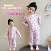 Pijama de Gato con Estampado de Dibujos Animados para Niñas Algodón Hilo Doble Cardigan de Manga Larga Conjunto de Ropa para el Hogar Bebé Nuevo Estilo Primavera y Otoño