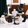 Soporte de Exhibición de Joyería de Resina Maniquí Soporte de Exhibición de Collares Soporte de Exhibición de Accesorios Exhibidor de Joyería Transfronterizo