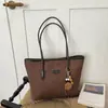 Bolsa Retro Fosca de Grande Capacidade Feminina 2026 Outono/Inverno Nova Bolsa de Ombro Única para o Dia a Dia Bolsa Tote Simples Bolsa Saco