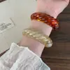 Pulsera Abierta de Resina con Rosca de Colores Manchados Estilo Europeo y Americano Pulsera de Diseño Retro Maillard Joyería de Mano Elegante y de Moda