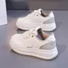 Zapatos de mujer, nuevas zapatillas blancas populares transpirables de otoño, de suela gruesa, que aumentan la altura, cómodos, versátiles, zapatos casuales, zapatillas 8503
