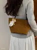 Bolso Japonés de Gamuza Texturizada para Mujer 2026 Colgante de Dibujos Animados Retro Hombro Único Nuevo Bolso de Otoño Bajo el Brazo Lunares Coreano