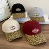 Boné de Baseball Retro Americano com Estampa de Leopardo 2025 para Mulheres Moda de Rua Tendência Personalidade Moda Rosto Magro Menina Popular