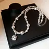 Nuevo Collar de Perlas de Lujo, Cadena para Clavícula con un Toque de Alta Gama, Collar de Acero de Titanio con Diamante Brillante Cubo de Azúcar, Cadena de Acero Inoxidable a la Moda