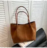 Bolso tote grande de moda con estampado de leopardo para mujer, estilo nuevo, gran capacidad, diseño retro, adecuado para ir al trabajo y uso casual.