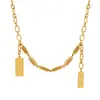 Collar con colgante cuadrado geométrico inglés estilo europeo y americano, diseño de nicho para mujer, cadena de acero de titanio con resorte P824