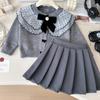Conjunto Elegante de Saia para Meninas Primavera e Outono Novo Estilo Moda para Meninas Roupa de Outono Casaco Suéter Infantil Conjunto de Duas Peças com Saia Plissada