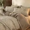 Juego de ropa de cama de cuatro piezas estilo francés vintage de algodón puro Clase A cepillado, juego de ropa de cama engrosada de algodón todo incluido de lujo ligero, funda de edredón, sábana, juego de tres piezas 4