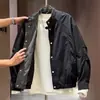 Nova Jaqueta Masculina de Outono Estilo Minimalista Cor Sólida Patchwork Falsa de Duas Peças Moda Versátil Casual Gola Alta Jaqueta Top