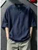 Camiseta masculina de verão fina e respirável na cor damasco, feita de Tencel com aparência de linho, estilo "old money", toque semelhante ao linho, secagem rápida, ombro normal, manga curta