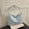 Bolsa de Hombro Tote de Gran Capacidad Bordada de Moda Versátil para el Otoño 2026