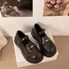 Sapatos Mary Jane de couro com sola grossa para mulheres, novo modelo da primavera de 2026, estilo britânico, bico redondo, estilo JK japonês, adequados para combinar com saias