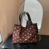 Novidades Outono/Inverno Bolsa de Ombro Única de Grande Capacidade Casual Transfronteiriça Mais Vendida Bolsa Feminina Ponto de Polca Textura de Veludo Bolsa Tote de Axila