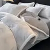Juego de Cuatro Piezas de Terciopelo de Leche Mariposa Francesa de Invierno Estilo Princesa Alta Apariencia Funda Nórdica Engrosada Falda de Cama Cálida Sábana Ropa de Cama