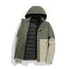 Chaquetas de Plumas para Otoño e Invierno, Ropa de Montañismo a Prueba de Viento, Impermeable y Cálida Tres en Uno para Hombres y Mujeres, En Stock al por Mayor, Compra en Grupo, Personalización