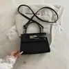 Bolso de Mano con Hebilla de Imitación Cocodrilo para Mujer 2026 Nuevo Pequeño de Nicho para el Trabajo Bolso de Hombro Único Bolso Cruzado Versátil de Moda