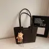 Bolso Retro, Bolso Grande de Mujer, Nuevo Estilo de Alta Gama, Bolso de Hombro Sencillo y Moderno para el Trabajo, Bolso Tote Versátil para el Trabajo