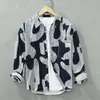 Camisa de manga larga con graffiti de arte estilo japonés, prenda exterior versátil y moderna de corte holgado para hombre, top de alta gama