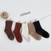 Meias de Meia-panturrilha para Primavera e Outono Meias Infantis Cor Sólida Cor Morandi Listradas Meias para Bebê Lisas Meias Coreanas para Meninos e Meninas