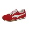 Design Sola Macia 2026 Casual Esportivo Novo Versátil Treinamento Alemão Sapatos Primavera e Verão Femininos Leve Retro Nicho Sapatos Forrest Gump