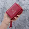 Cartera Pequeña de Mujer Transfronteriza Cuero Nuevo Monedero de Mano Cremallera Dos en Uno 70% de descuento Portatarjetas Bolsa de Almacenamiento Integrada