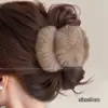 Lindo pasador de pinza de peluche grande para la nuca, nuevo pasador de tiburón para otoño e invierno 2026, elegante pasador de oso para recogidos